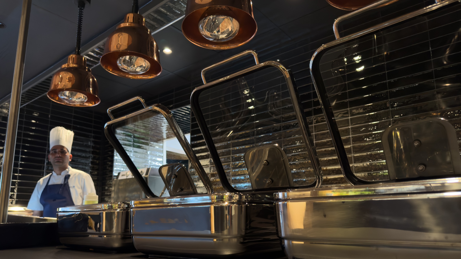 Radisson Blu Oslo Plaza buffe kantine chafing dish varmelamper disk