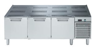 700xp Kjølebenk med 3 stk dører, +10-2°C, 1600mm – R290 700XP serie