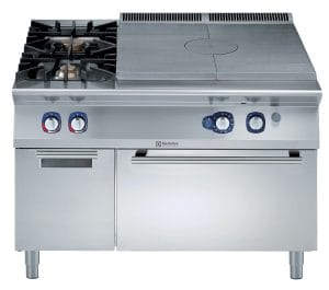 Hel koketopp, 1 sentral brenner (10,5 kW) med topp i støpejern og 2 bluss koketopp (1×10 + 1×6 kW) på gassovn (8,5 kW) og skap 1200 mm 900XP serie