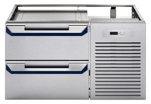 Kjøle-/frysebenk 1000mm med 2 stk skuffer, GN tilpasset. Betjent fra en side. Leveres uten bakplate inn mot vegg. Høyde 550mm eks. sokkel – R290 230 V Kok- & Stek