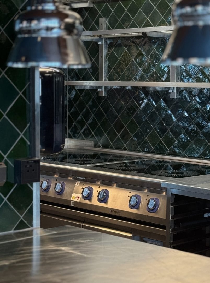 Grenseløs Restaurant stående Storkjøkken innredning interiør (17)