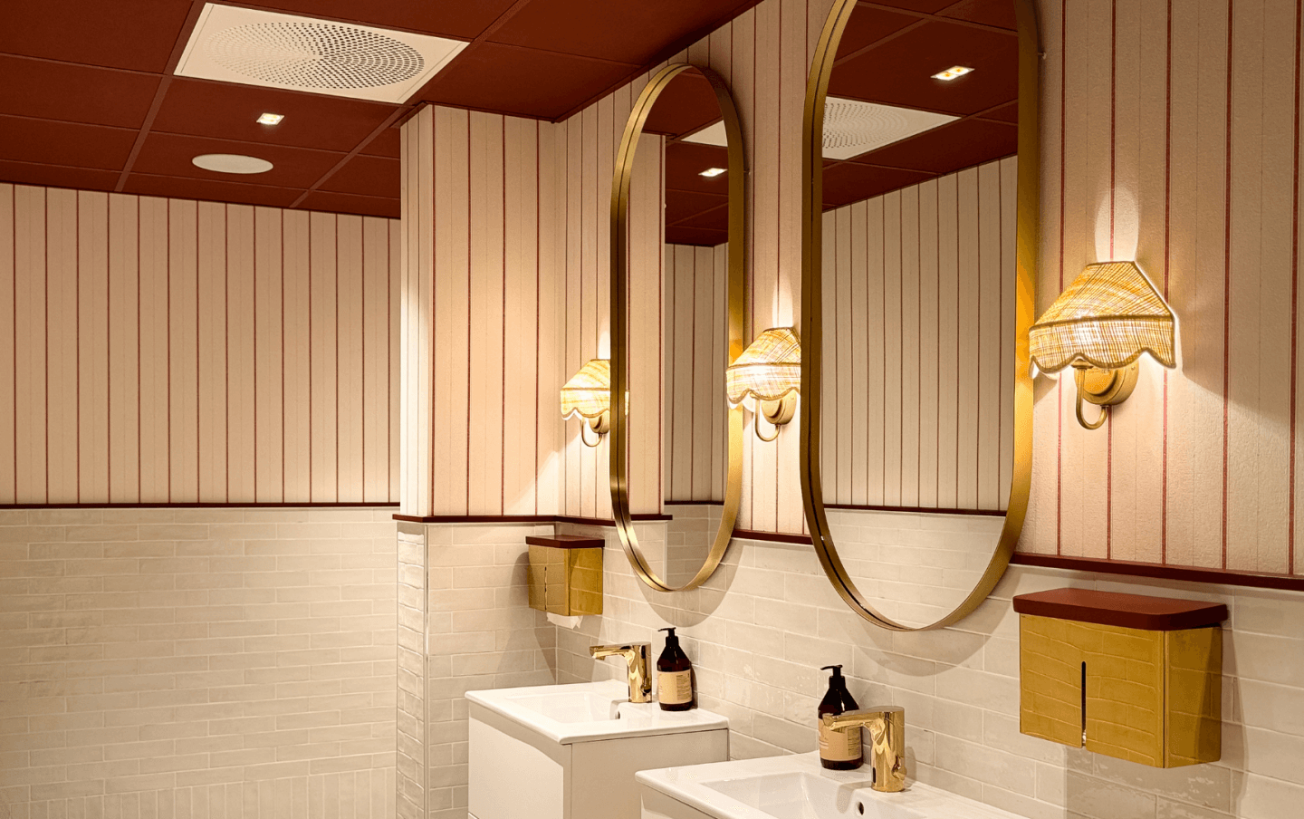 toalett skreddersøm snekkeri custom hotell