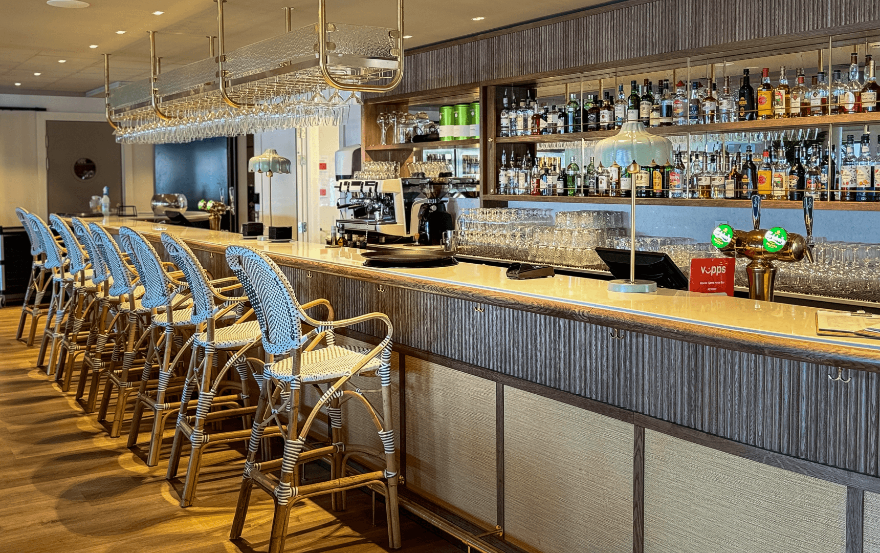 spesiallaget bar resepsjon Havna Hotell Tjøme interiør utemiljø liggende (19)