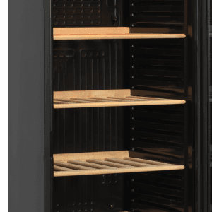 Kjølt eksponeringsskap egnet for Vin CPV1380E, Vol: 372 / 350  liter, 230v Eksponeringsdisker 2