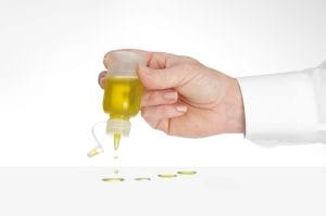 Mini flasker / dispenser for sauser og dressinger – sett med 4 stk, 0,05L, Transparent, ø35x(H)100mm Presentasjon & Servering 2