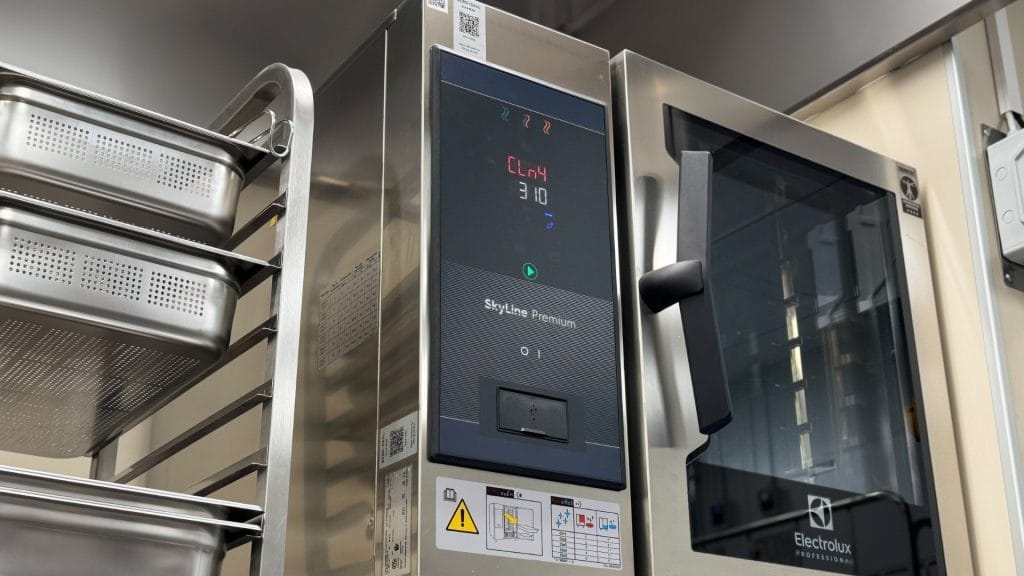 kombidamper med geidervogn ved siden av