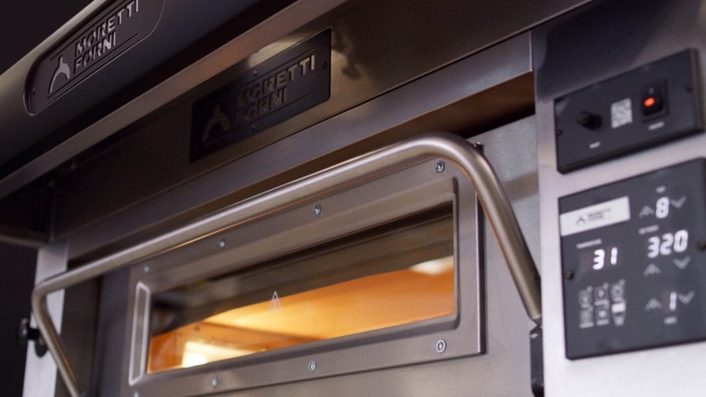 elektrisk pizzaovn med ett kammer fra moretti forni