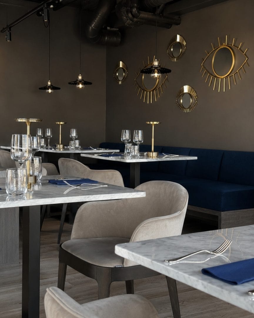 Moderne restaurant med stilige detaljer