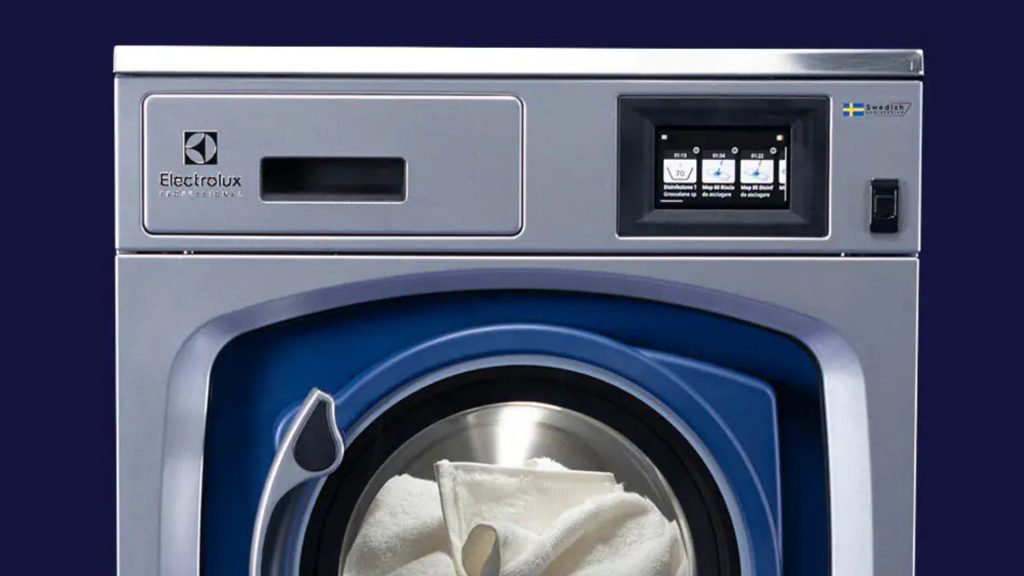 frontpanel på electrolux professional generation 7000 industrivaskemaskin